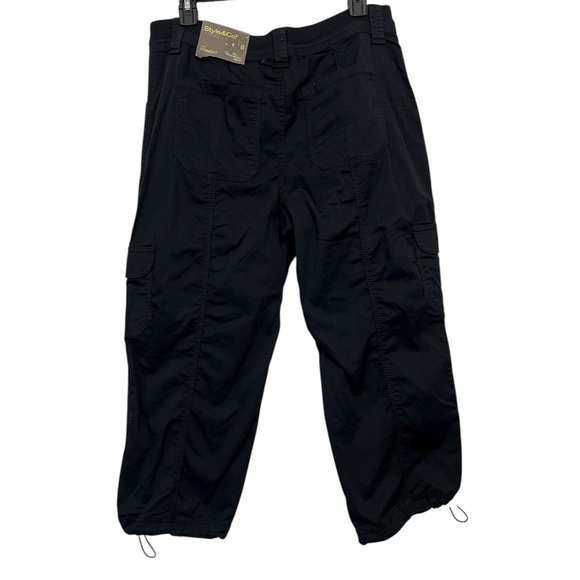 Style & Co Cargo Capri, Mid-Rise, Button-Zip, 6 Pockets, Deep black, Size 8 - Picture 3 of 14